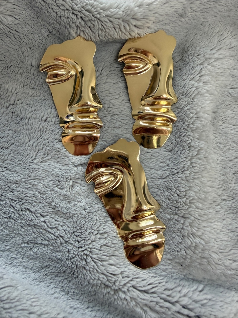 Gold-Tone Face Earrings & Brooch Set – Costume Jewelry